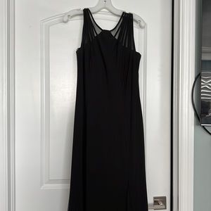 LONG BLACK EVENING DRESS.